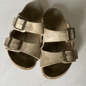 Girls khaki camo Birkenstock size 28